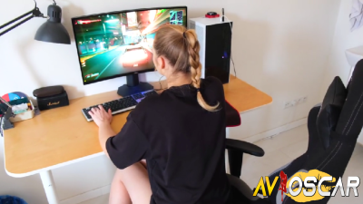 avฝรั่ง เล่นเกมสุดเสียว I fucked a streamer girl while gaming session